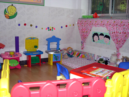 幼儿园区角布置娃娃家6
